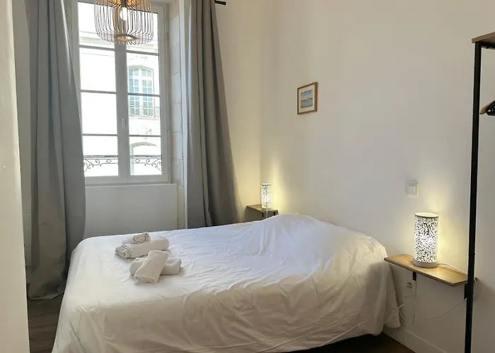 Ღ La Lanterne - Centre Ville, Proche Plage & Wifi Apartment